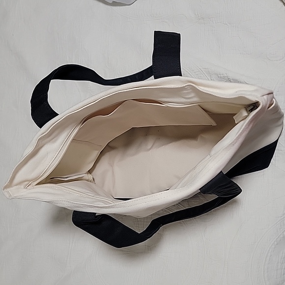 Classic Unique Only One Shoulder Tote Bag Cream Beige Navy with 2 Front Pockets - Picture 5 of 9